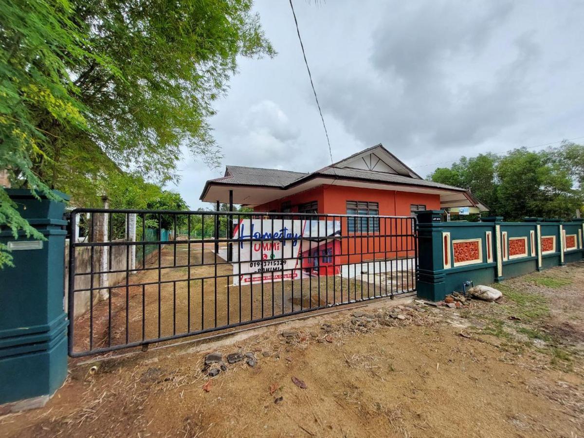 Homestay Ummi Kuala Terengganu Exterior foto